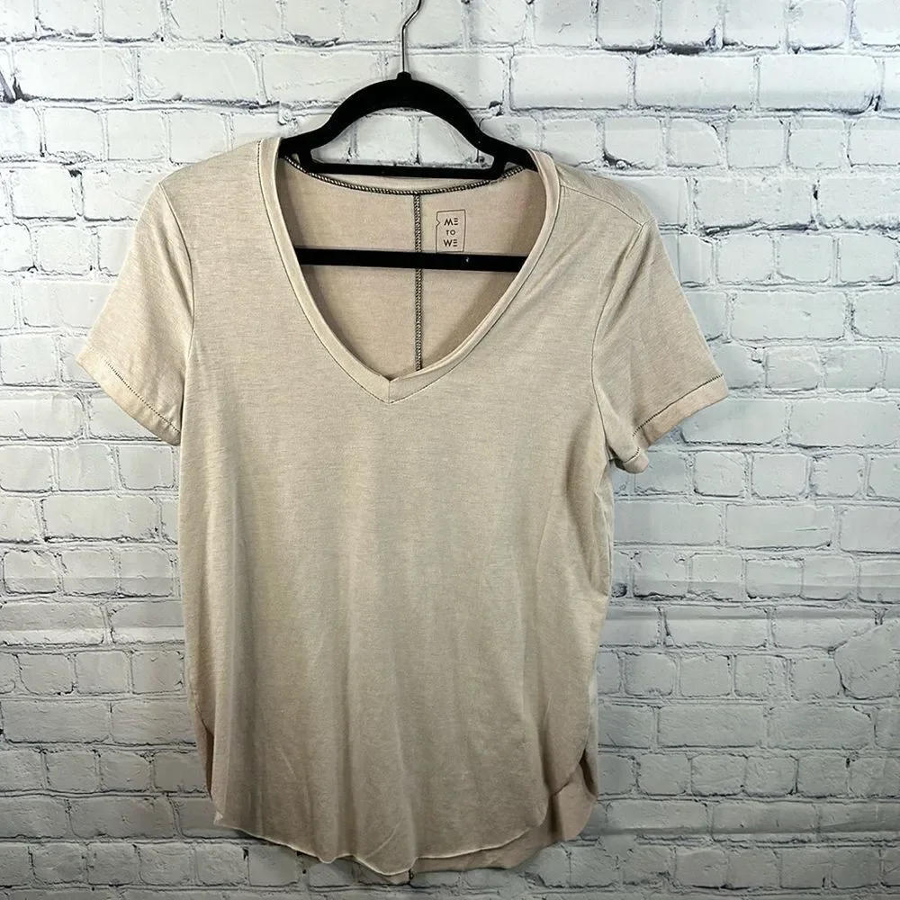 👕 Me to We Oversized V-Neck T-Shirt - Tan, Size XS 👕